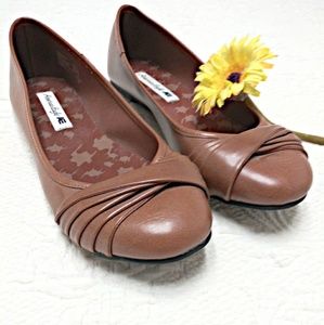American Eagle Flats Brown